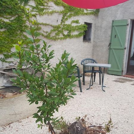 Hotel Aux Oliviers Homps  Esterno foto