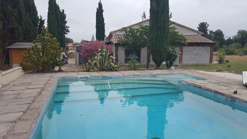 Hotel Aux Oliviers Homps  Esterno foto