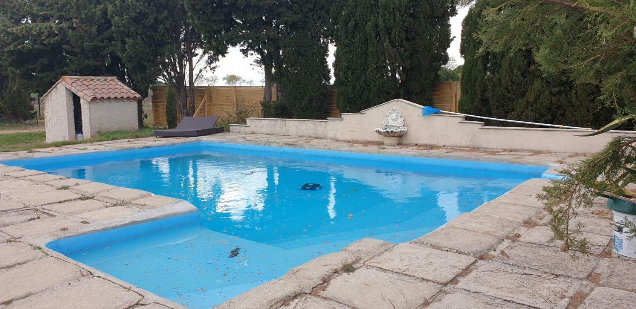 Hotel Aux Oliviers Homps  Esterno foto